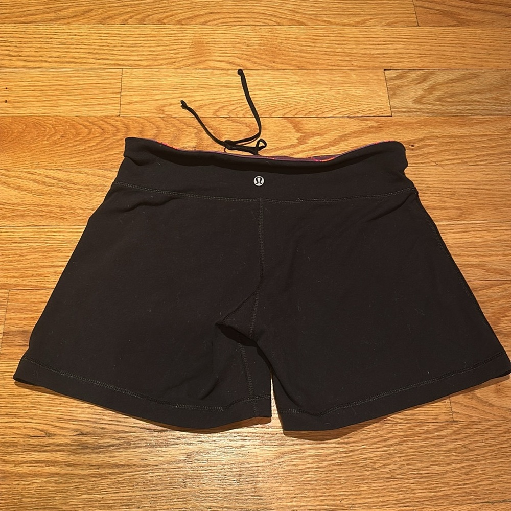 Lululemon Tie Waist Black Women's Short Spanx Size 8